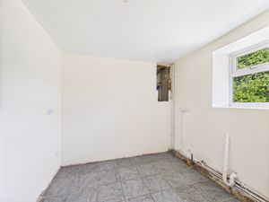 Utility Room- click for photo gallery